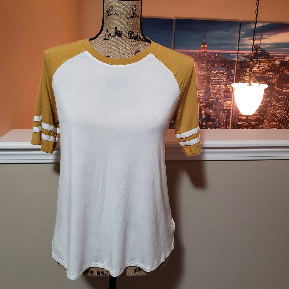 American Eagle Short Sleeve Shirt